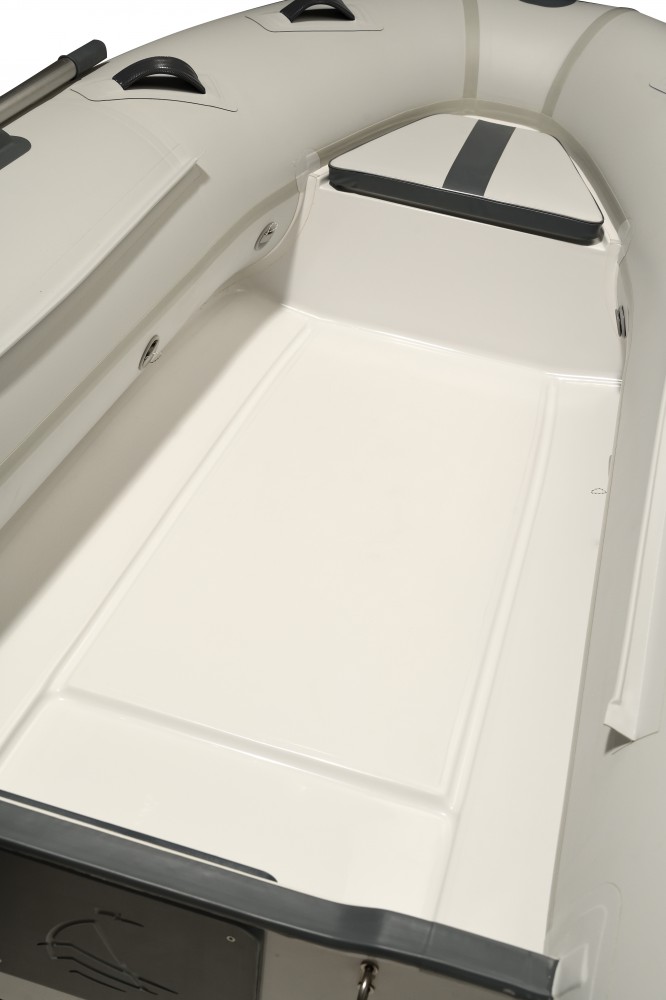 Адмирал RIB 305